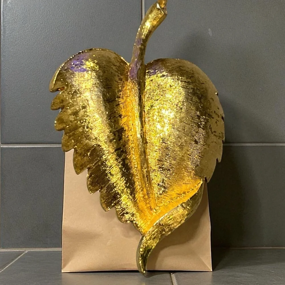 Mamselle Vintage Gold Leaf-Shaped Brooch